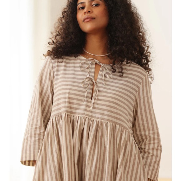 NWOT Tradlands Beige Striped Midi Dress - Picture 2 of 10